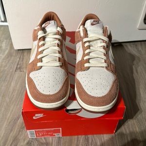 Brand new never worn medium curry dunks